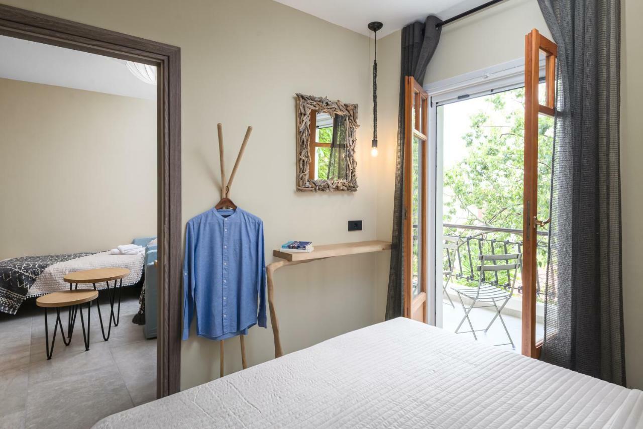 Oasis Apartments Толон Екстериор снимка