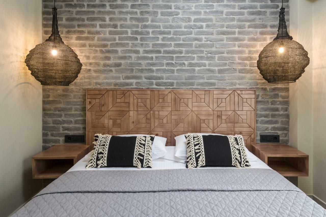 Oasis Apartments Толон Екстериор снимка